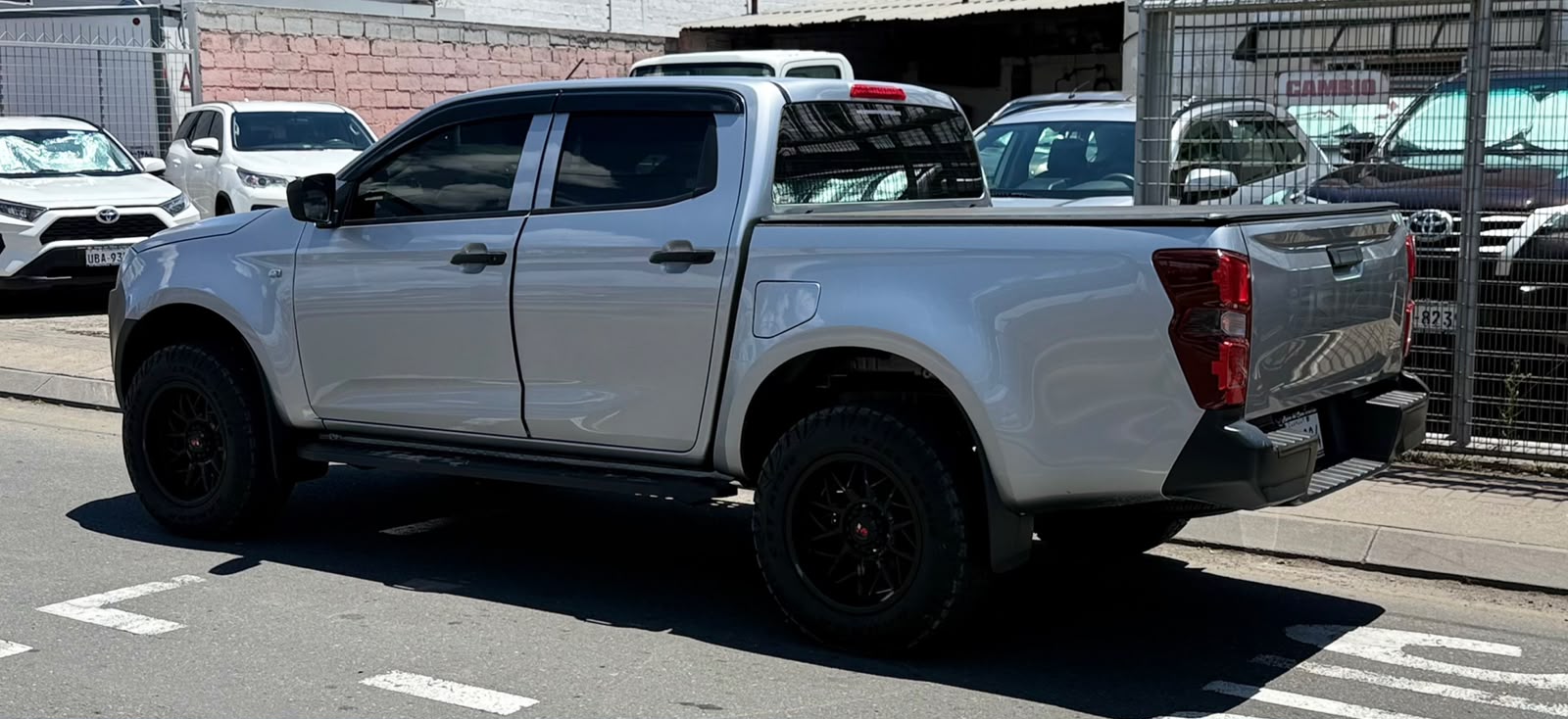 Isuzu 2027 Full - Vista 5
